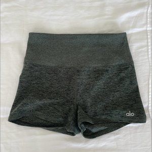 ALO YOGA Green Booty-Shorts Size Small